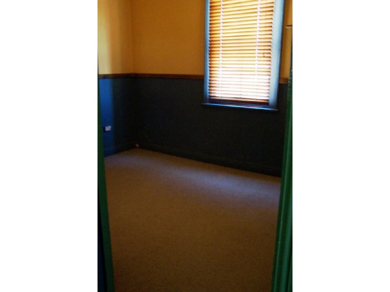 18 Broadway Street, Junee NSW 2663