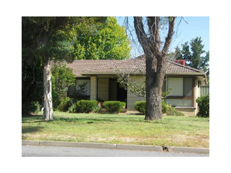 448 Lake Albert Road, Lake Albert NSW 2650