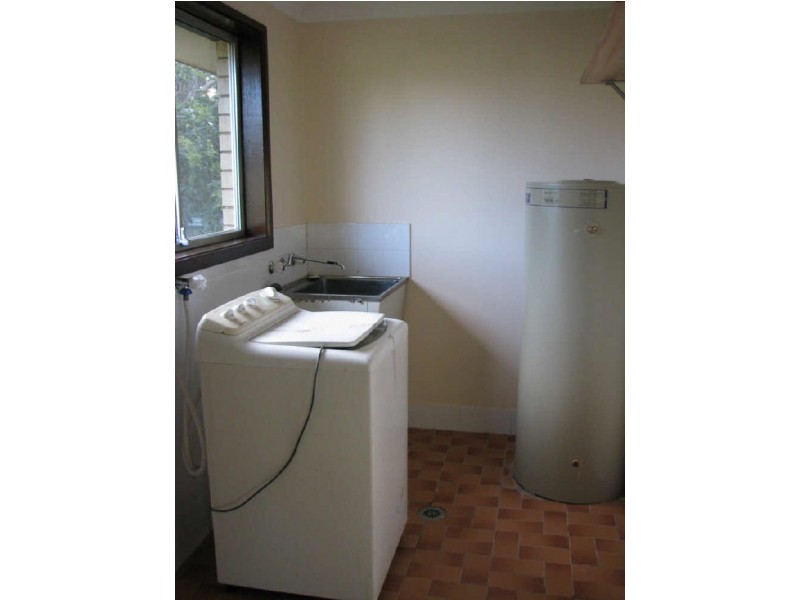 448 Lake Albert Road, Lake Albert NSW 2650