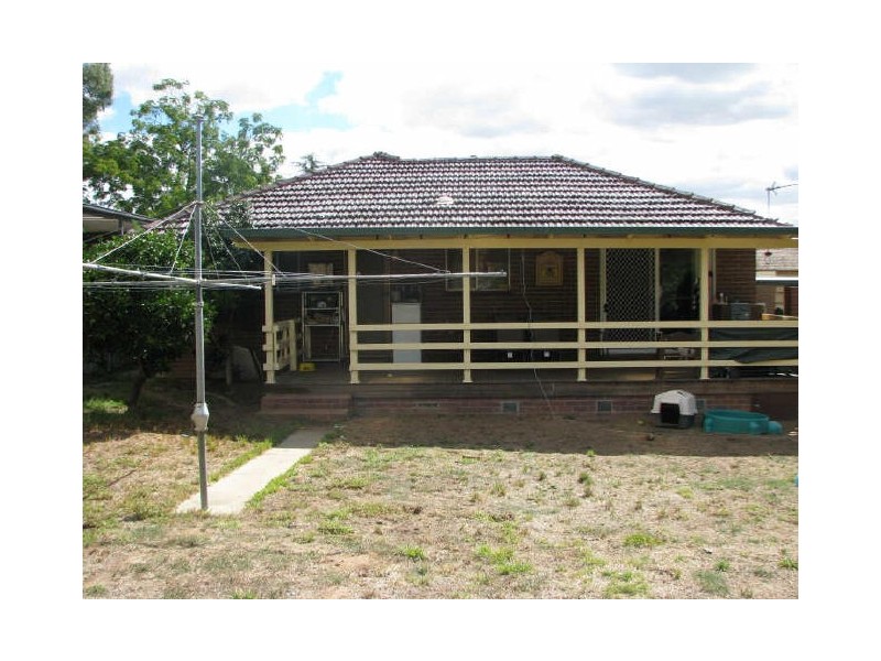 29 Waranga Avenue, Mount Austin NSW 2650