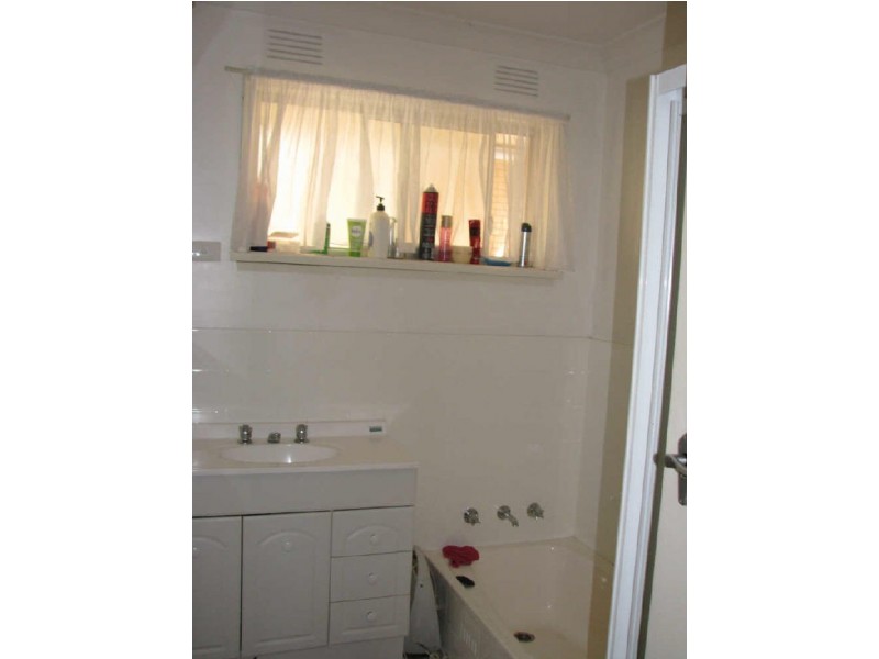 29 Waranga Avenue, Mount Austin NSW 2650