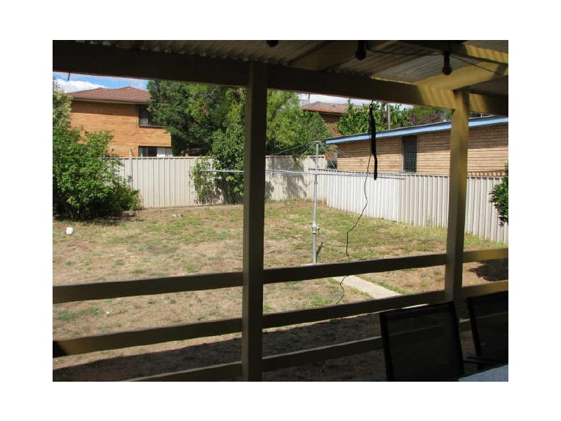29 Waranga Avenue, Mount Austin NSW 2650