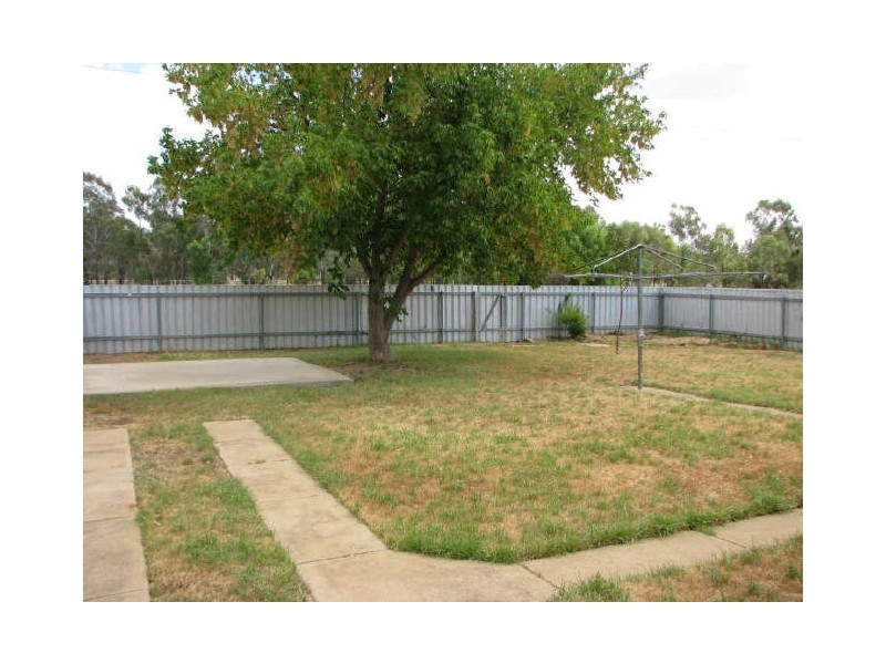 40 Adams Street, Ashmont NSW 2650