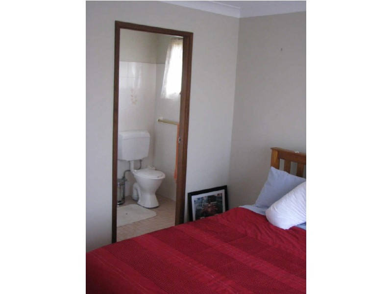 88 Undurra Drive, Glenfield Park NSW 2650