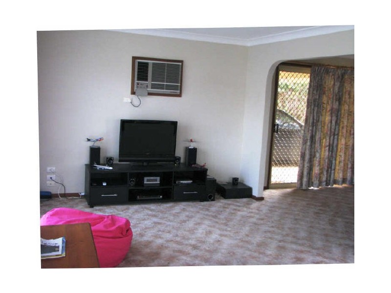 88 Undurra Drive, Glenfield Park NSW 2650