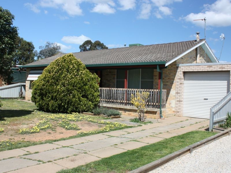 218 Fernleigh Road, Ashmont NSW 2650