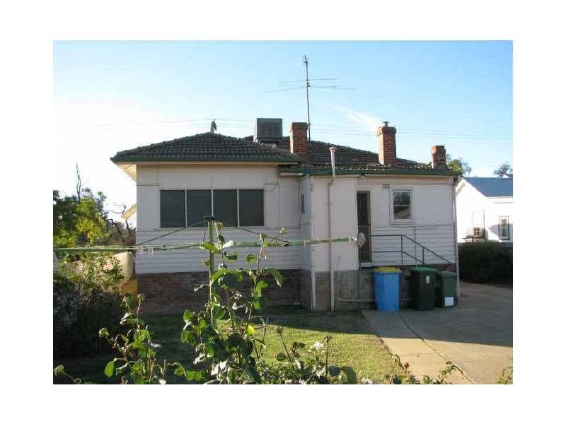 11 Mill Street, Wagga Wagga NSW 2650