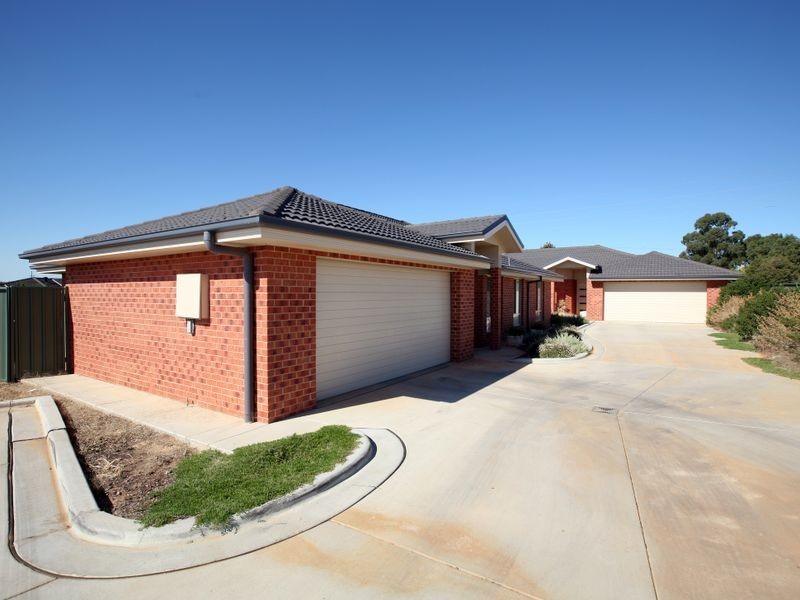 2/4 Quandong Place, Forest Hill NSW 2651