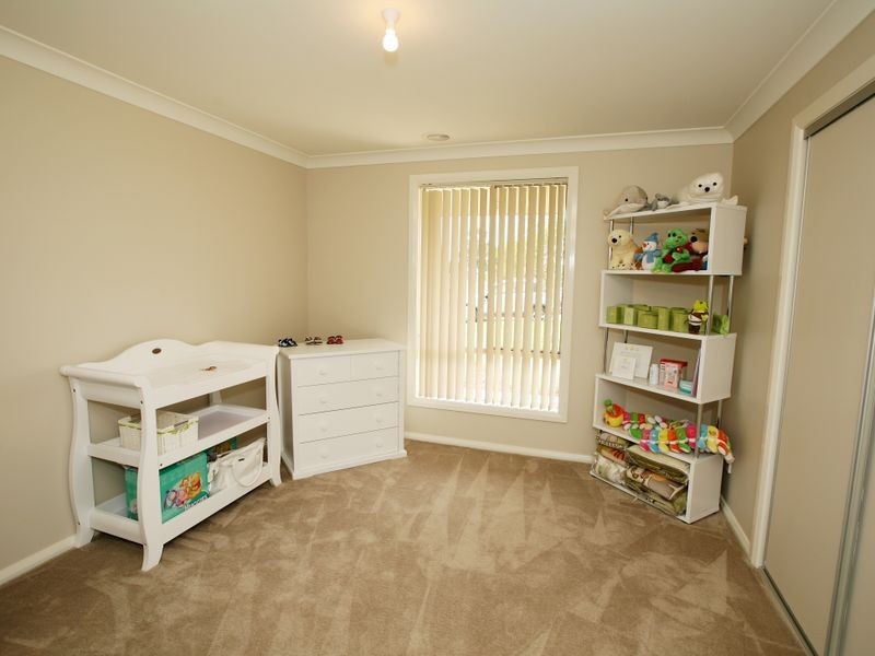 1/5 Quandong Place, Forest Hill NSW 2651