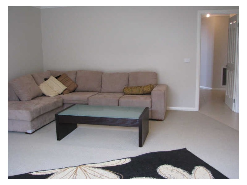 2/5 Quandong Place, Forest Hill NSW 2651