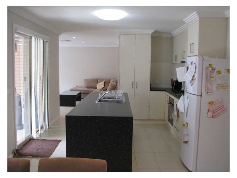 2/5 Quandong Place, Forest Hill NSW 2651