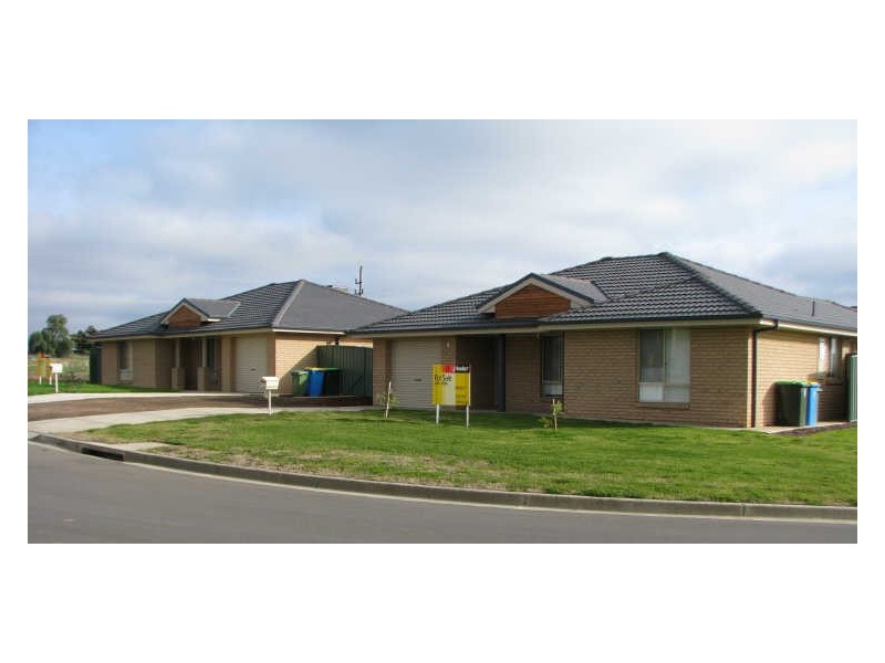 2/5 Quandong Place, Forest Hill NSW 2651