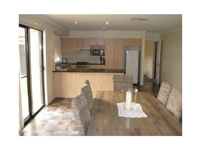 24 Woomera Place, Glenfield Park NSW 2650