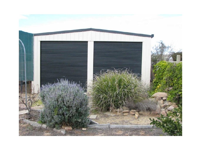 24 Woomera Place, Glenfield Park NSW 2650