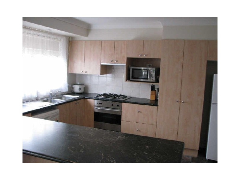 24 Woomera Place, Glenfield Park NSW 2650