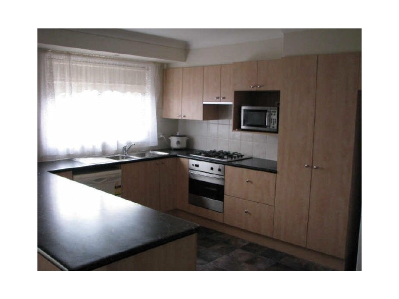 24 Woomera Place, Glenfield Park NSW 2650