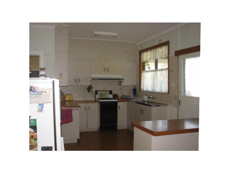 10 John Street, Kooringal NSW 2650