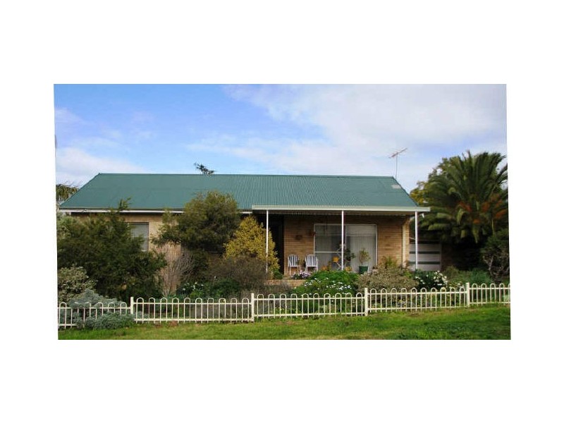 10 John Street, Kooringal NSW 2650