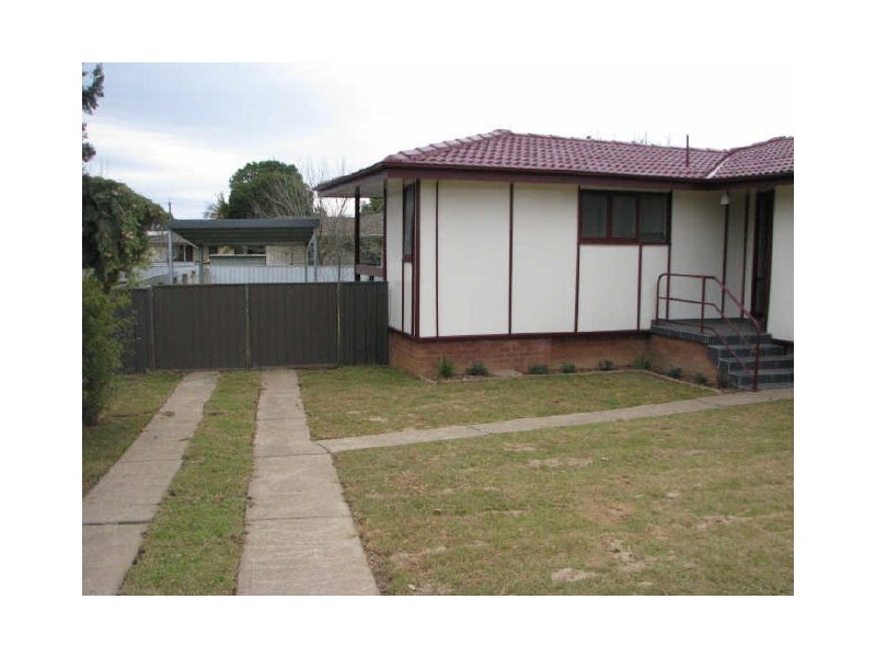 49 Bruce Street, Tolland NSW 2650
