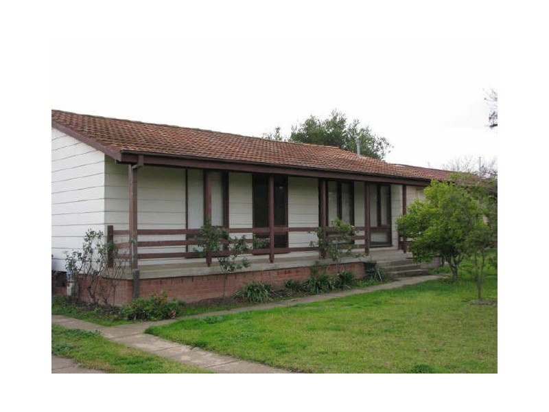 69 McKell Avenue, Mount Austin NSW 2650