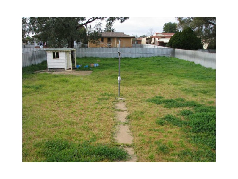 11 Adams Street, Ashmont NSW 2650