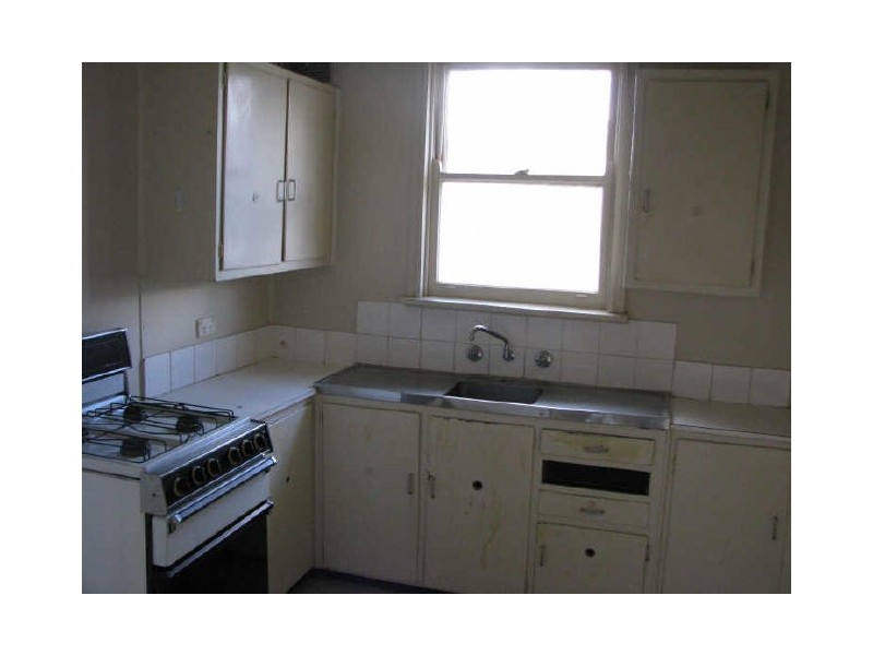 27 McKell Avenue, Mount Austin NSW 2650