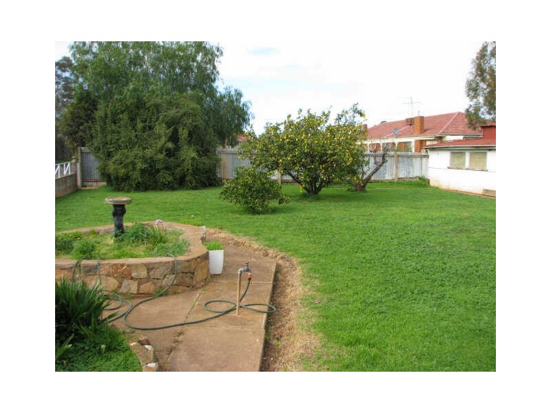 23 Stinson Street, Coolamon NSW 2701