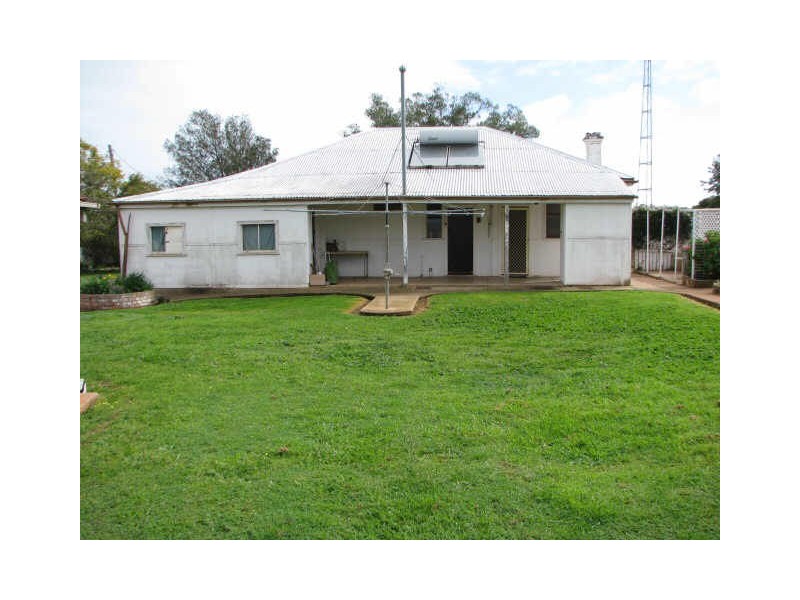 23 Stinson Street, Coolamon NSW 2701