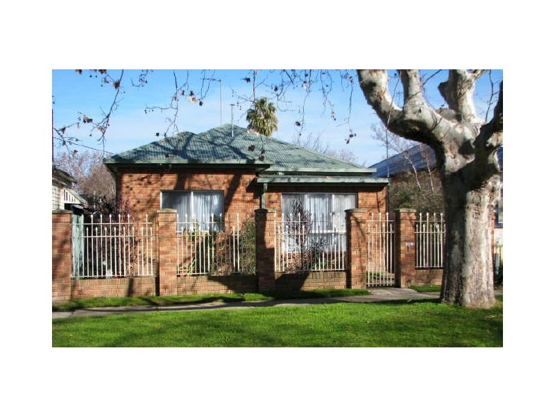 10 Albert Street, Wagga Wagga NSW 2650