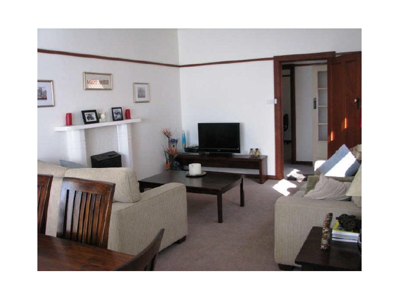 10 Albert Street, Wagga Wagga NSW 2650