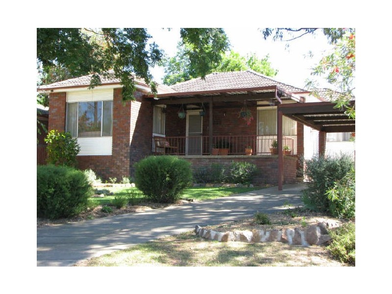 3 Menzies Avenue, Kooringal NSW 2650
