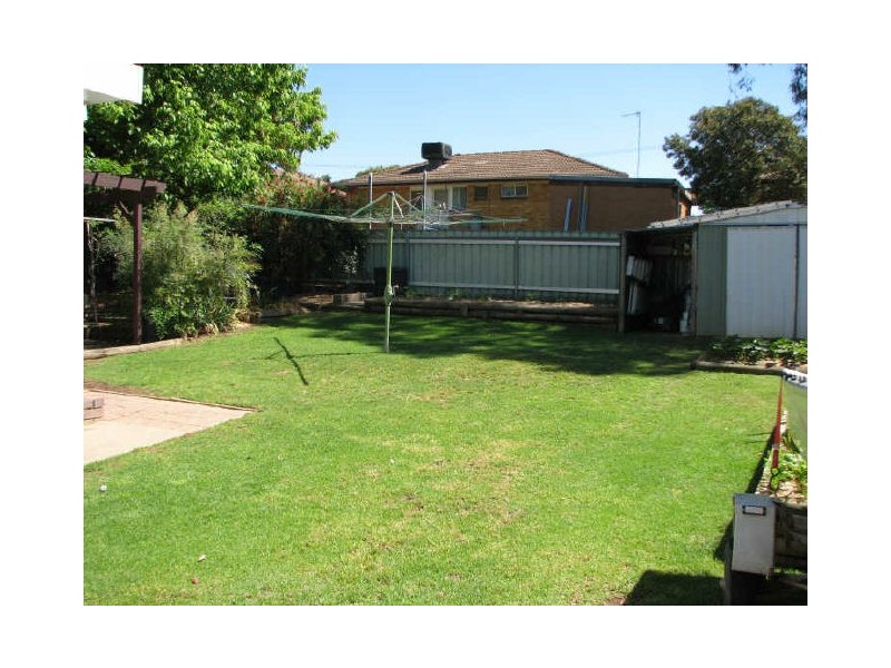 3 Menzies Avenue, Kooringal NSW 2650