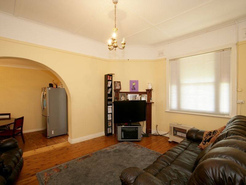 28 Kildare Street, Turvey Park NSW 2650