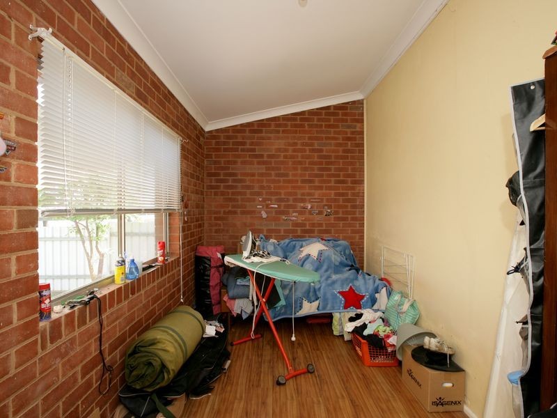 28 Kildare Street, Turvey Park NSW 2650