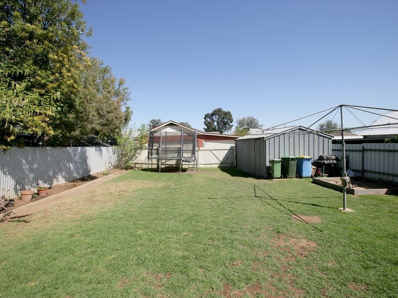 28 Kildare Street, Turvey Park NSW 2650
