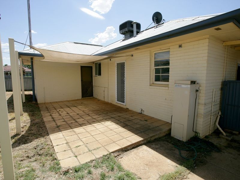 62 Blamey Street, Turvey Park NSW 2650