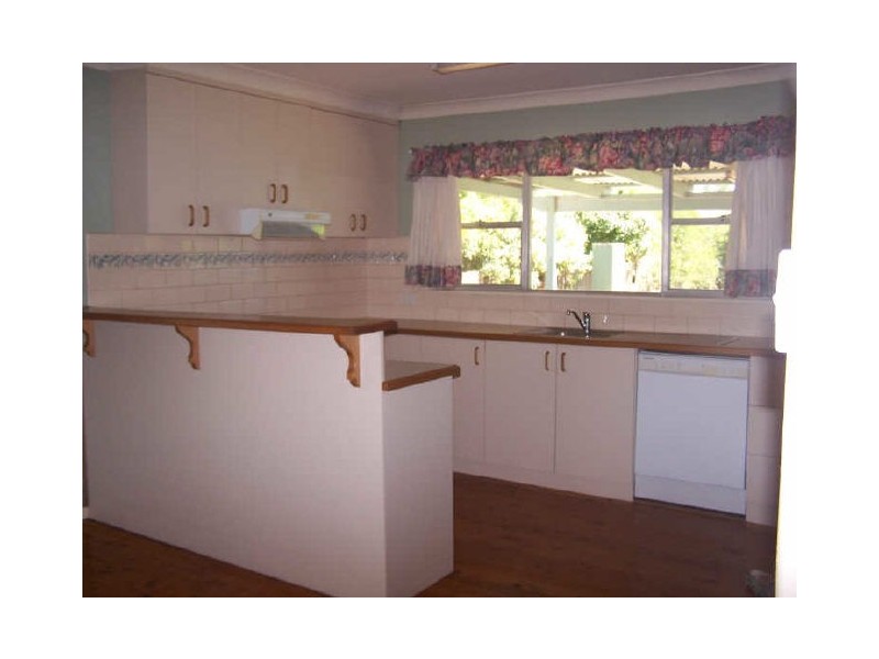 13 Stanley Street, Kooringal NSW 2650