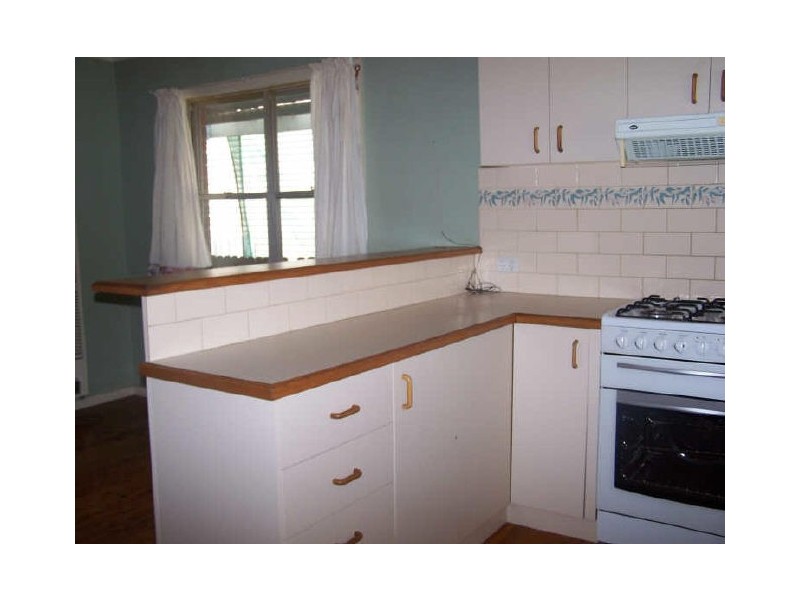 13 Stanley Street, Kooringal NSW 2650