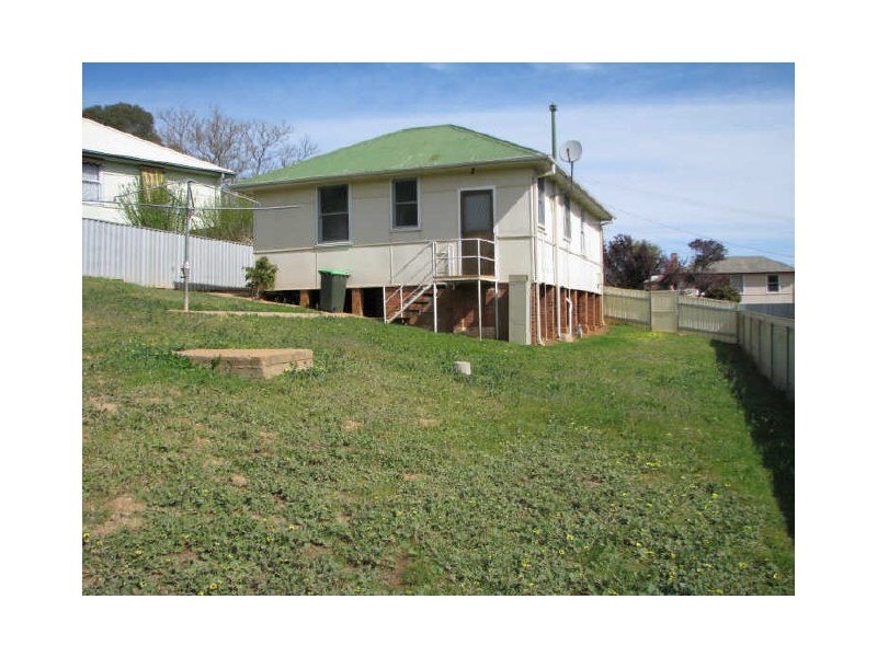 23 Phillip Avenue, Mount Austin NSW 2650