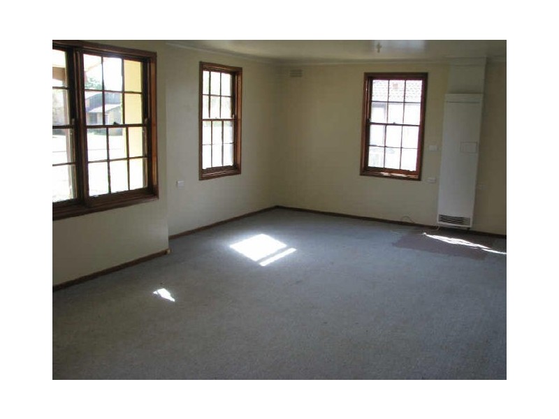 13 Meads Place, Mount Austin NSW 2650