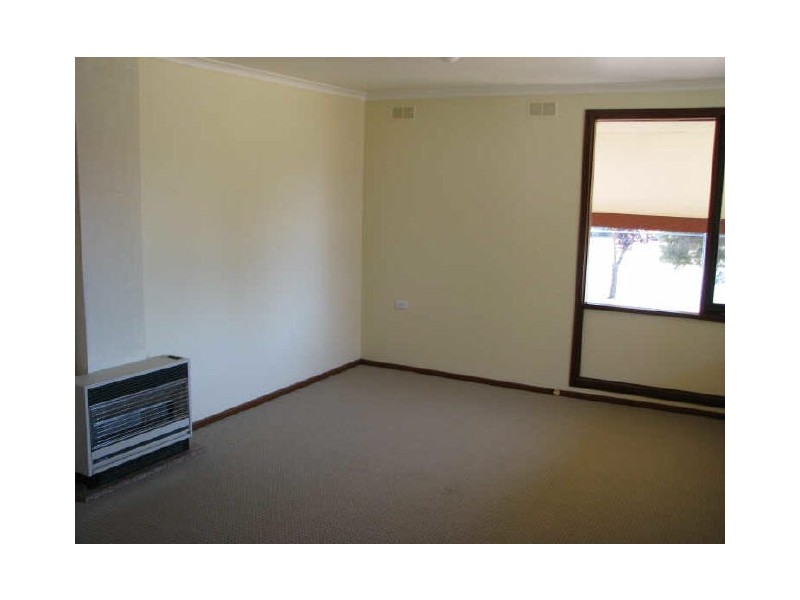 36 Bruce Street, Wagga Wagga NSW 2650