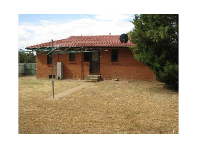 36 Bruce Street, Wagga Wagga NSW 2650