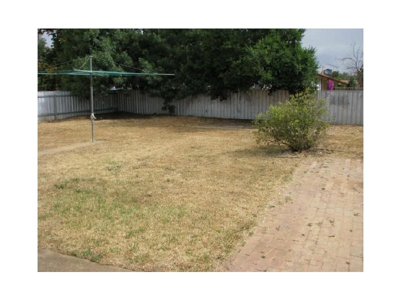 36 Bruce Street, Wagga Wagga NSW 2650