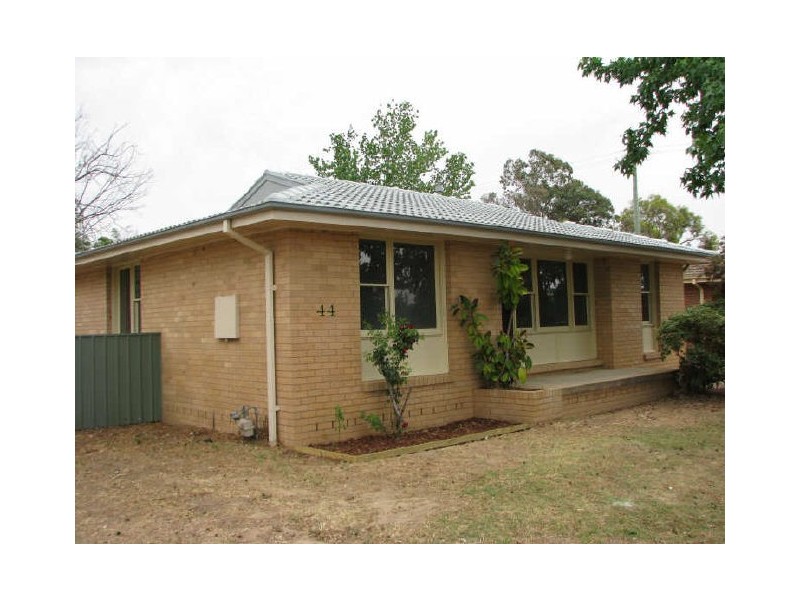 44 Bruce Street, Wagga Wagga NSW 2650