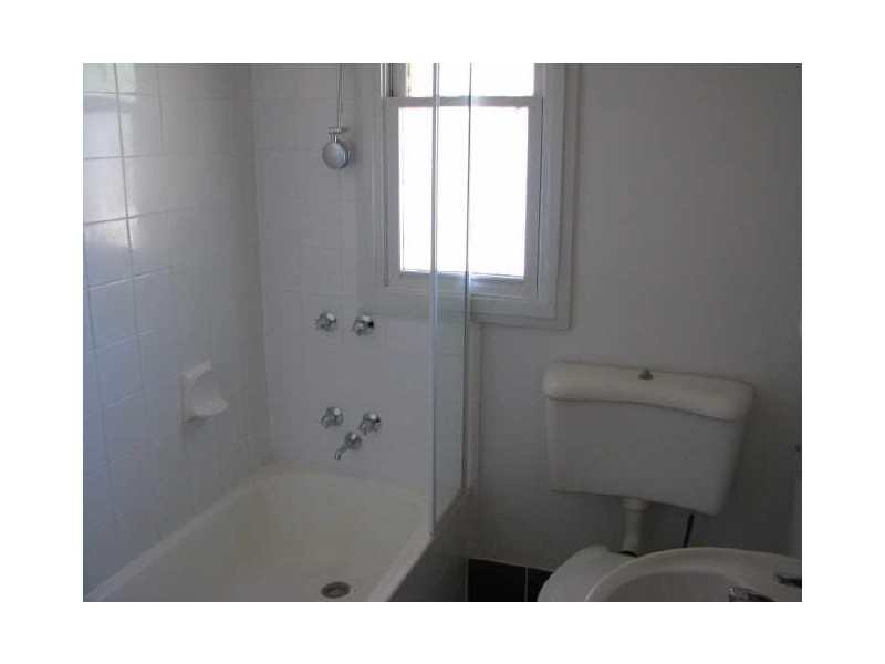 44 Bruce Street, Wagga Wagga NSW 2650