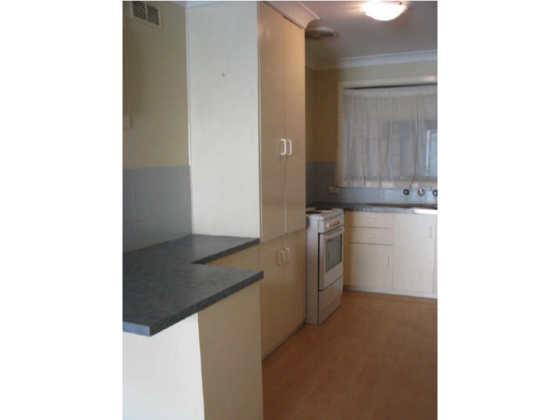 3/2 Bavaria Street, Tolland NSW 2650