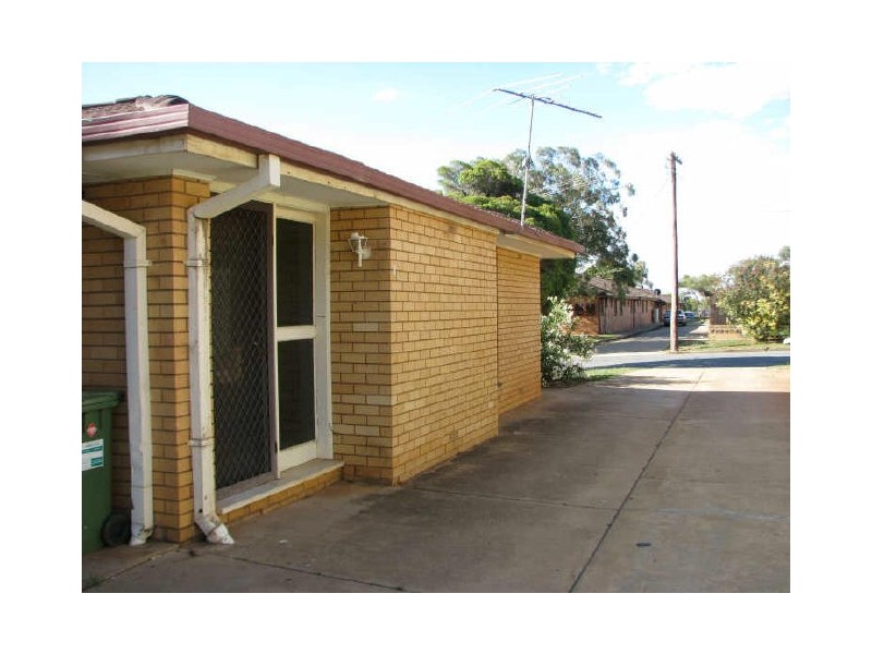 3/2 Bavaria Street, Tolland NSW 2650