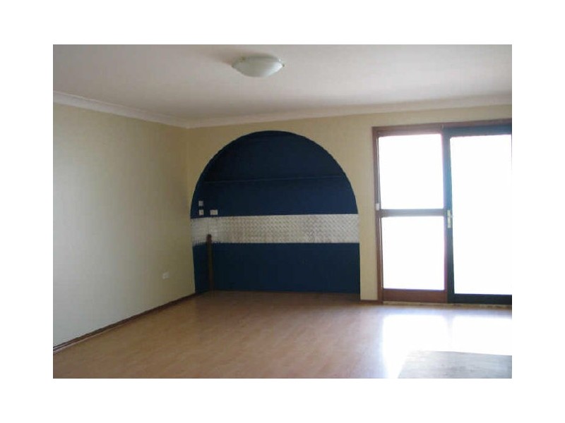 3/2 Bavaria Street, Tolland NSW 2650