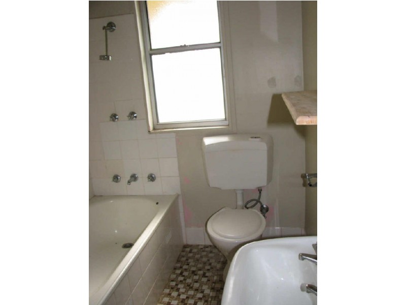 42 Adams Street, Ashmont NSW 2650