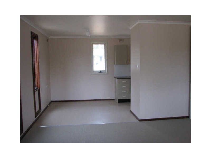 34 Bruce Street, Tolland NSW 2650